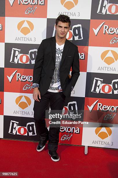 Actor Maxi Iglesias attends the "Fisica o Quimica" fifth season photocall at Capitol cinema on May 5, 2010 in Madrid, Spain.