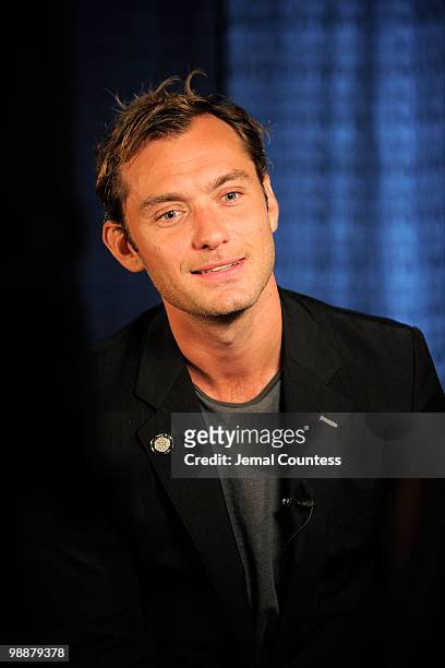 Actor Jude Law attends the 2010 Tony Awards Meet the Nominees press reception at The Millennium Broadway Hotel on May 5, 2010 in New York City.