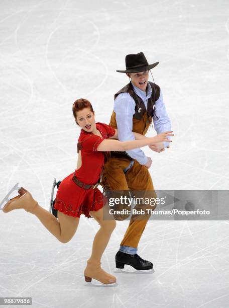 Skaters Emily Samuelson Photos and Premium High Res Pictures - Getty Images