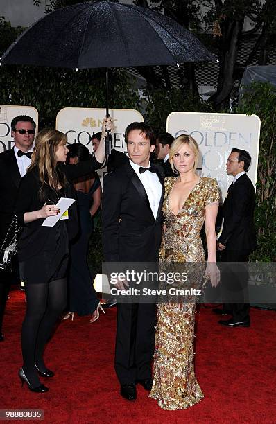 Actors Stephen Moyer and Anna Paquin arrive at the 67th Annual Golden Globe Awards at The Beverly Hilton Hotel on January 17, 2010 in Beverly Hills,...