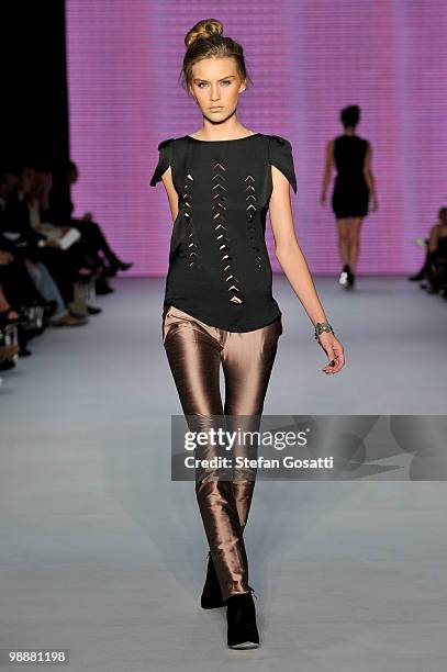 313 Ruby Smallbone Photos & High Res Pictures - Getty Images