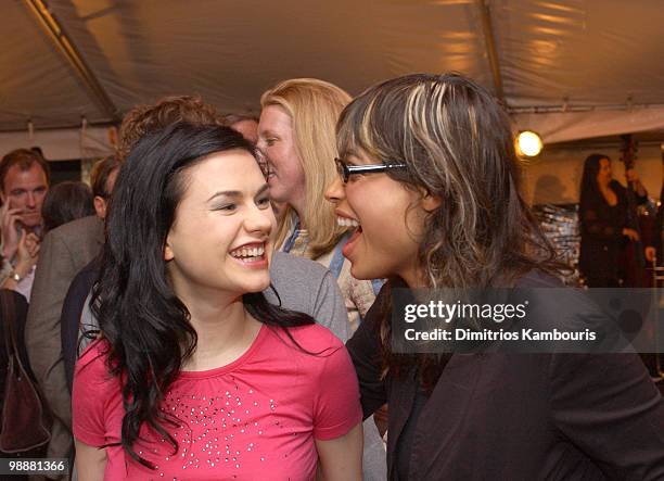 Anna Paquin and Rosario Dawson