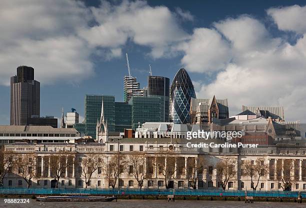 city of london (with gherkin) from city hall - newpremiumuk stock-fotos und bilder