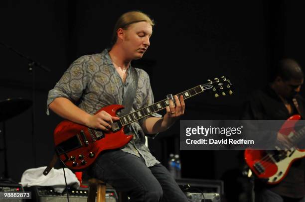 Derek Trucks performs on day five of New Orleans Jazz & Heritage Festival on April 30, 2010 in New Orleans, Louisiana.