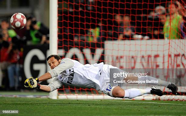 Julio Cesar of Inter in action during the match the Tim Cup between FC Internazionale Milano and AS Roma at Stadio Olimpico on May 5, 2010 in Rome,...