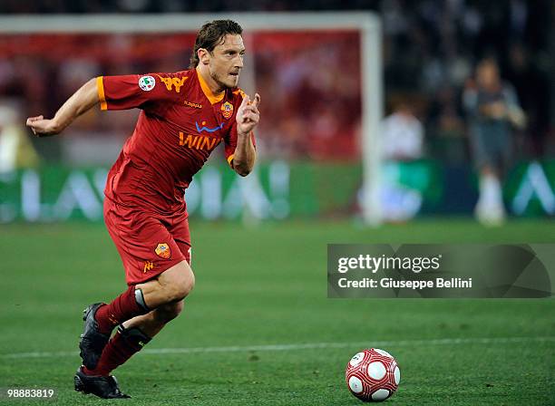 Francesco Totti of Roma in action during the match the Tim Cup between FC Internazionale Milano and AS Roma at Stadio Olimpico on May 5, 2010 in...