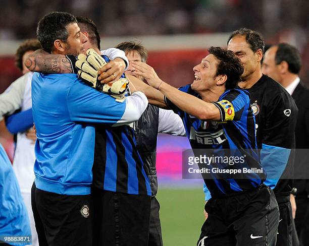 Javier Zanetti of Inter celebrates the victory after the match the Tim Cup between FC Internazionale Milano and AS Roma at Stadio Olimpico on May 5,...