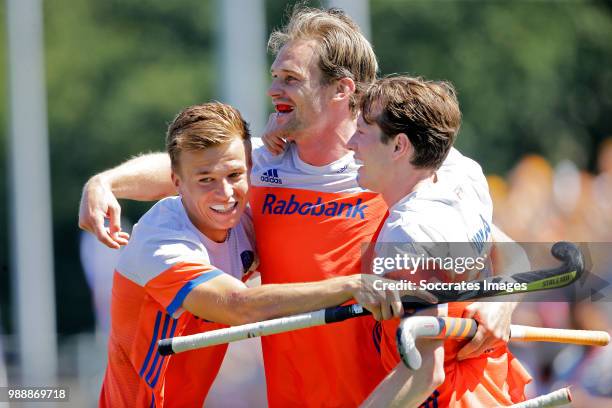 Jeroen Hertzberger of Holland celebrates 1-0 with Thijs van Dam of Holland, Seve van Ass of Holland during the Champions Trophy match between Holland...