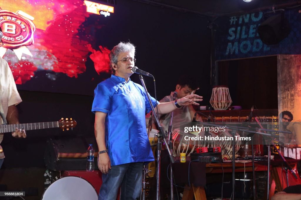 Indian Ocean Band Performs At MTV Cafe