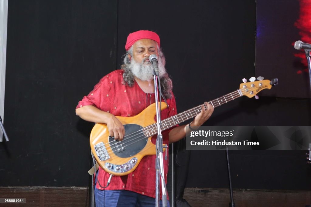 Indian Ocean Band Performs At MTV Cafe