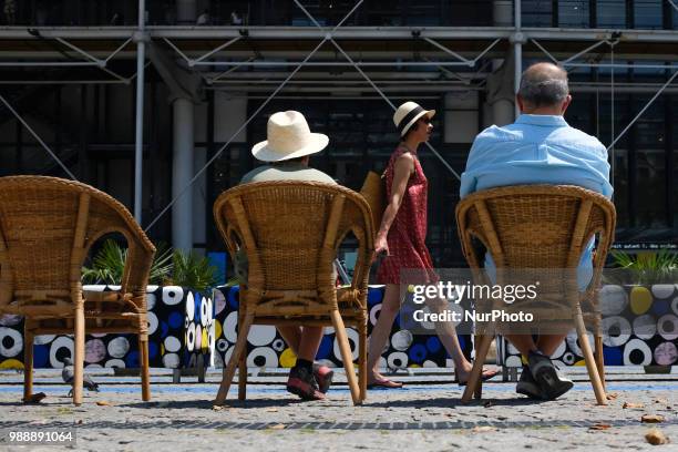 After having refurbished the Max Linder cinema last April, the Swedish furniture company is back in business by taking over Place Georges-Pompidou on...