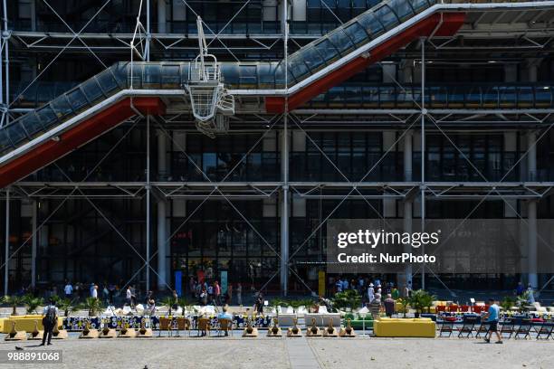 After having refurbished the Max Linder cinema last April, the Swedish furniture company is back in business by taking over Place Georges-Pompidou on...