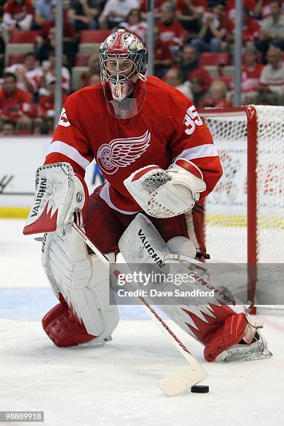 Jimmy Howard of the Detroit Red Wings defends the net against the San Jose Sharks in Game Three of the Western Conference Semifinals during the 2010...