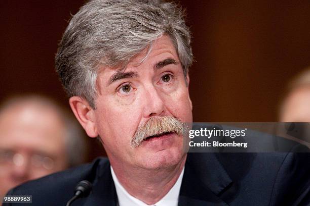 Paul McCulley, managing director of Pacific Investment Management Co. , speaks during a hearing of the Federal Inquiry Crisis Commission in...