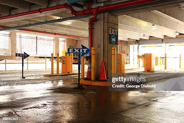 entrance to indoor parking garage - boom barrier stock pictures, royalty-free photos & images