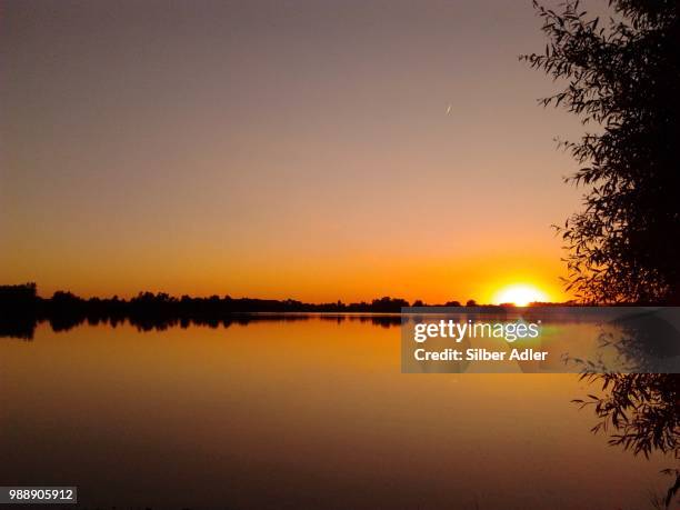 sonnenuntergang - sonnenuntergang fotografías e imágenes de stock