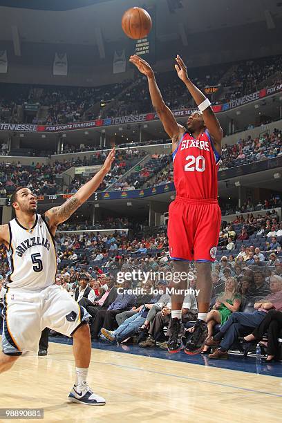 Jodie Meeks of the Philadelphia 76ers shoots a jump shot against Marcus Williams of the Memphis Grizzlies during the game at the FedExForum on April...