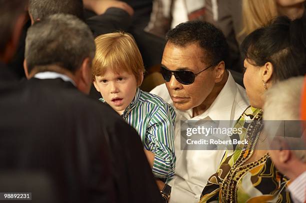 Muhammad Ali during Floyd Mayweather Jr. Vs Shane Mosley fight at MGM Grand Garden Arena. Las Vegas, NV 5/1/2010 CREDIT: Robert Beck