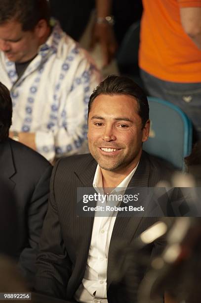 Former boxer Oscar De La Hoya during Floyd Mayweather Jr. Vs Shane Mosley fight at MGM Grand Garden Arena. Las Vegas, NV 5/1/2010 CREDIT: Robert Beck