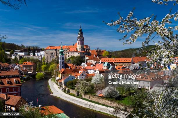 overlooking view of cesky krumlov，czech republic - czech republic castle stock pictures, royalty-free photos & images