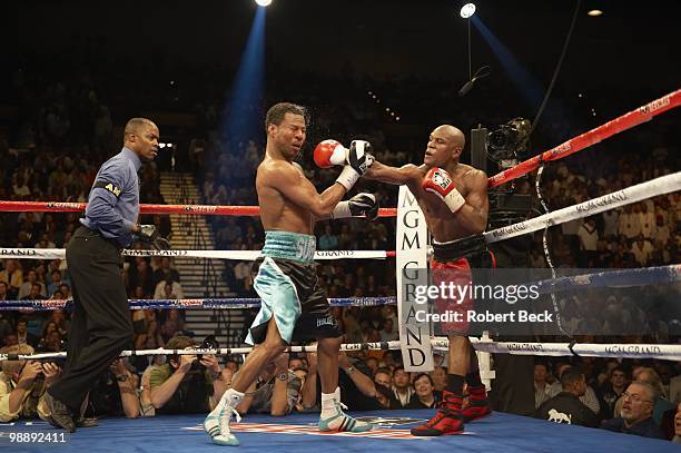Floyd Mayweather Jr. In action vs Shane Mosley during fight at MGM Grand Garden Arena. Las Vegas, NV 5/1/2010 CREDIT: Robert Beck