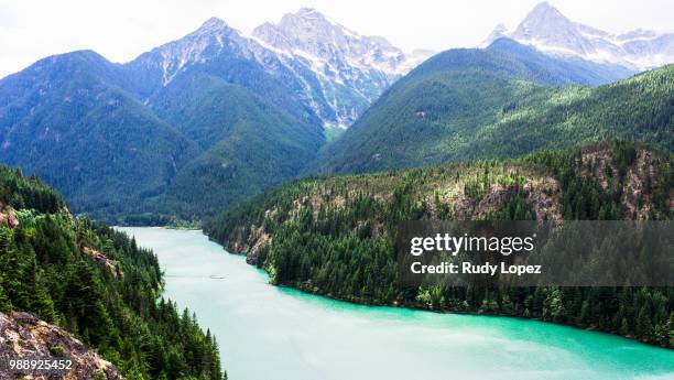 diablo lake - diablo lake stock-fotos und bilder