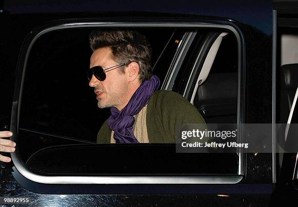 Actor Robert Downey, Jr. Visits "Late Show With David Letterman" at the Ed Sullivan Theater on December 16, 2009 in New York City.