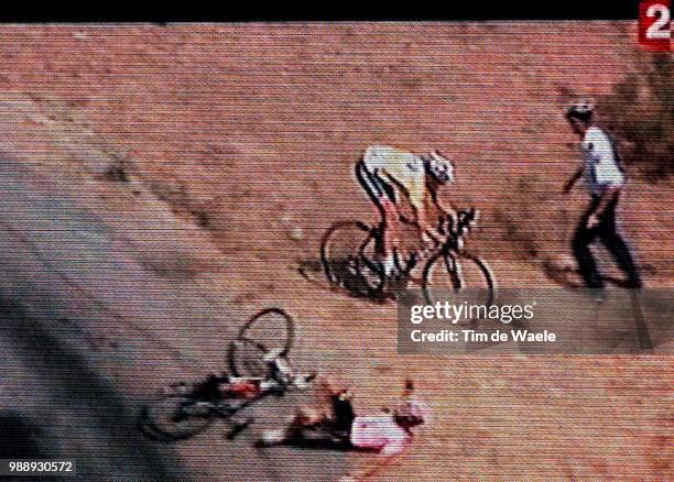 Tour De France, Stage 9, Crash, Chute, Val, Beloki Joseba, Armstrong Lance, Yellow Jersey, Maillot Jaune, Gele Trui / France Tã©Lã©Visions, Antenne...