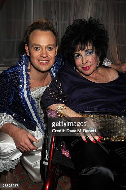 Dame Elizabeth Taylor poses backstage with Jason Donovan following the performance of 'Priscilla Queen Of The Desert', at the Palace Theatre on May...
