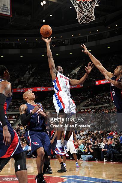 Ben Gordon of the Detroit Pistons puts a shot up against the Atlanta Hawks during the game at the Palace of Auburn Hills on April 7, 2010 in Auburn...