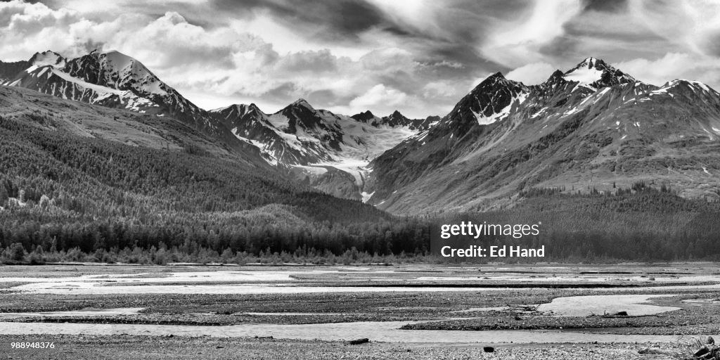 Chillkat River & Saksaia Glacier (BW)