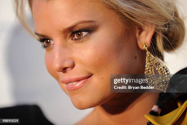 Singer Jessica Simpson attends the 2010 Operation Smile annual gala at Cipriani, Wall Street on May 6, 2010 in New York City.