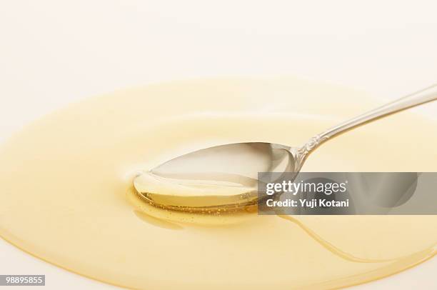honey and spoon - newhealth foto e immagini stock