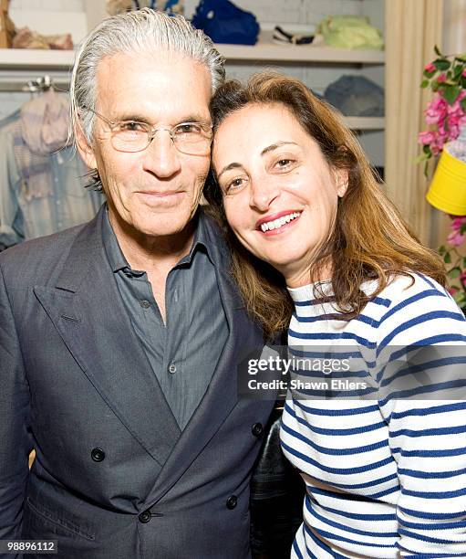 Photographer Wayne Maser and Sciascia Maser attend the launch of the Wanderlust for Madewell Collection at the Madewell Boutique on May 6, 2010 in...