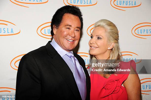 Wayne Newton Wife Photos and Premium High Res Pictures - Getty Images