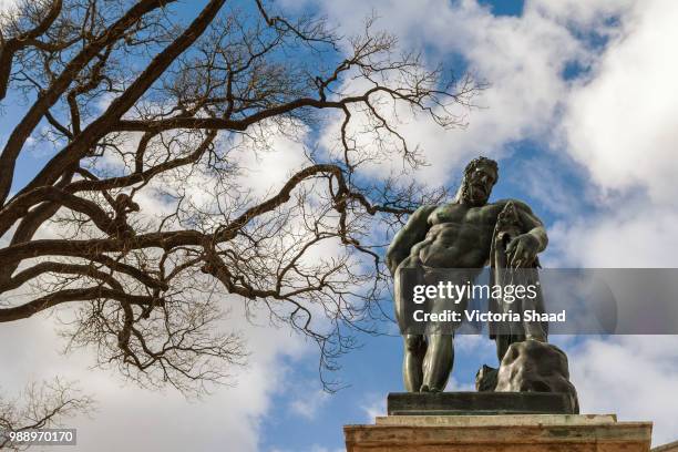 hercules statue in the park tsarskoye selo, russia - fame park stock pictures, royalty-free photos & images