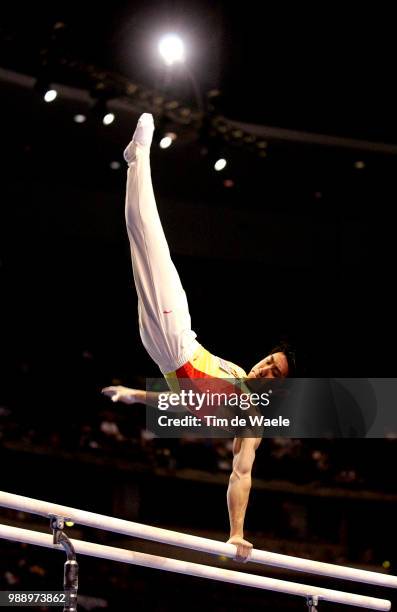 World Championships 2003 /Teng Haibin, Chn, Parallel Bars, Barres Paralleles, Men Team Final, Finale Equipes Hommes, Championat Du Monde Gymnastique,...