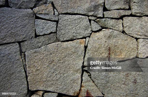 dry stone retaining wall - bowral new south wales stock pictures, royalty-free photos & images