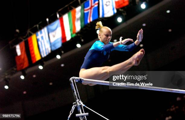 World Championships 2003 /Yarotska Irina , Uneven Bars, Barres Asymetriques, Womens Individual Apparatus Finals, Finales Individuelles Par Appareiles...