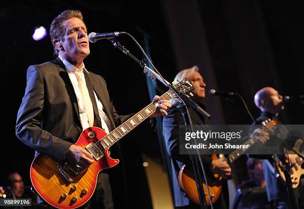 Musicians Glenn Frey and Joe Walsh of the Eagles perform at the Lupus LA Orange Ball on May 6, 2010 in Beverly Hills, California.