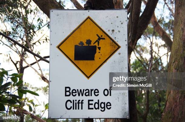 'beware of cliff edge' sign - bowral new south wales stock pictures, royalty-free photos & images