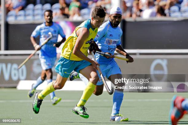 Jeremy Edwards of Australia, Harmanpreet Singh of India during the Champions Trophy match between Australia v India at the Hockeyclub Breda on July...