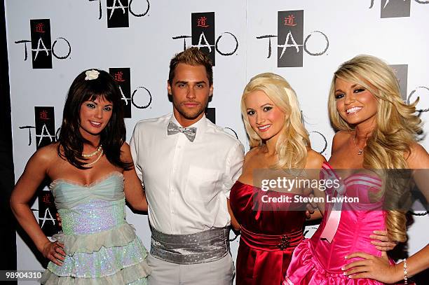 Television personalities Laura Croft, Josh Strickland, Holly Madison and Angel Porrino arrive to celebrate Angel Porrino's 21st birthday at Tao...