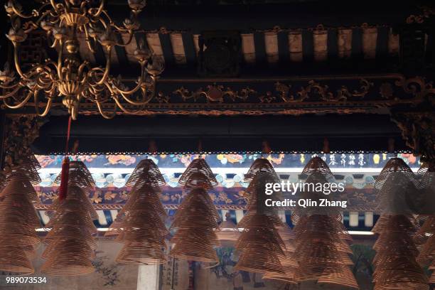 coils of incense - incense coils stock-fotos und bilder