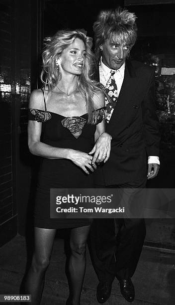 Rod Stewart and Kelly Emberg at Tramp Club on May 20, 1989 in London, England.