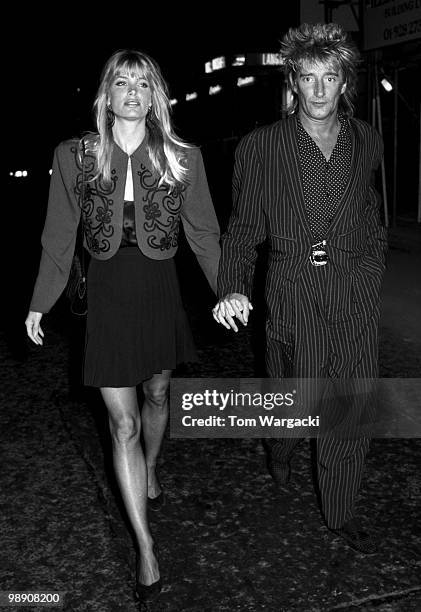 Rod Stewart and Kelly Emberg at Langan's Brasserie on May 25, 1988 in London, England.