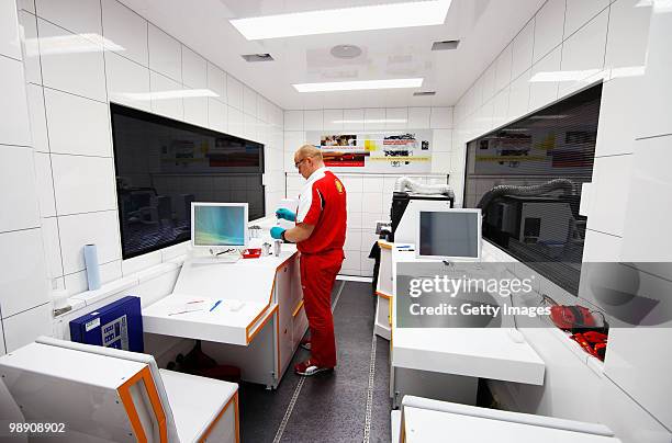 Shell Track Lab Photos and Premium High Res Pictures - Getty Images