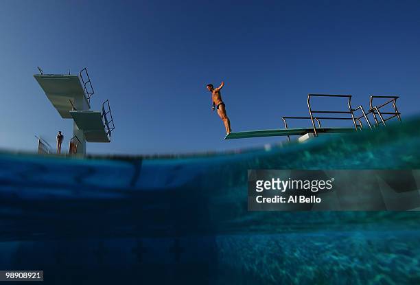 Thomas Finchum of the USA dives during training at the Fort Lauderdale Aquatic Center during Day 2 of the AT&T USA Diving Grand Prix on May 7, 2010...