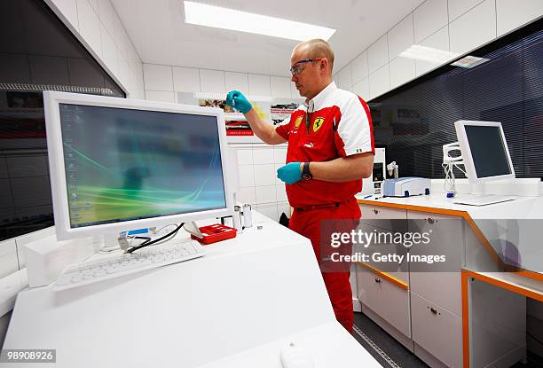 Shell Track Lab Photos and Premium High Res Pictures - Getty Images