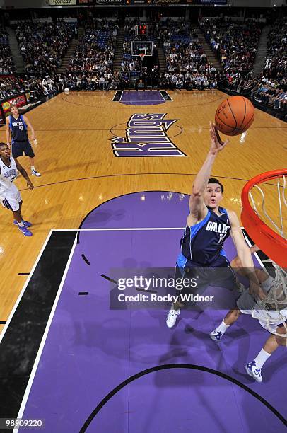 Eduardo Najera of the Dallas Mavericks shoots a layup against Omri Casspi of the Sacramento Kings during the game at Arco Arena on April 10, 2010 in...